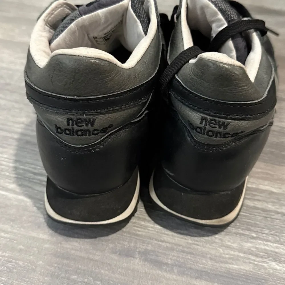 New Balance Charcoal and Black Shoe boots